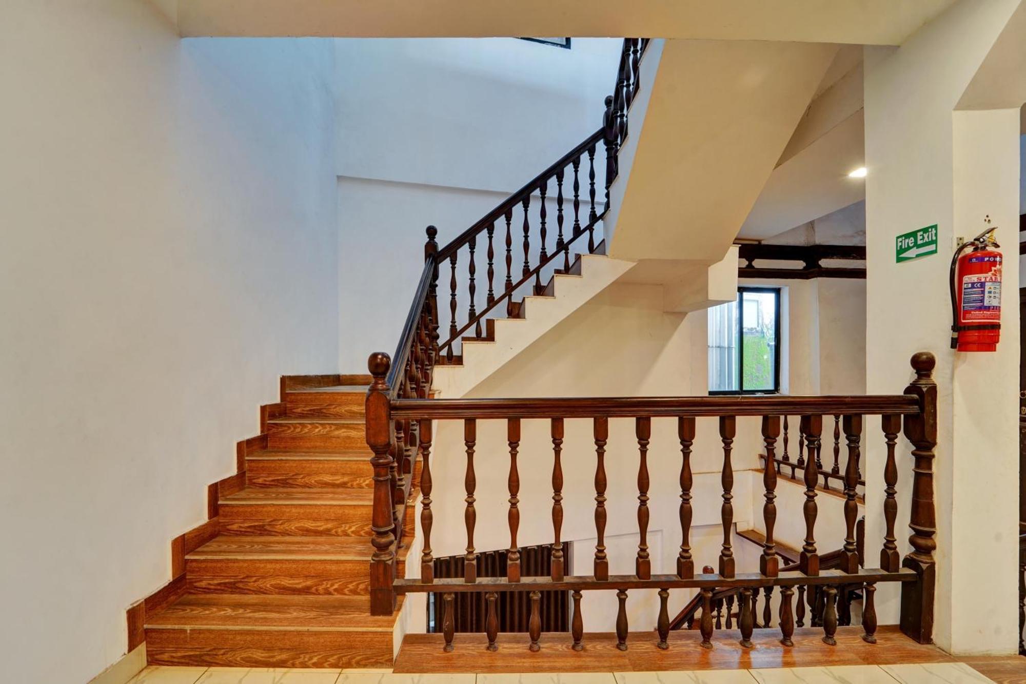 Super Collection O Calvathy Road Near Fort Kochi المظهر الخارجي الصورة