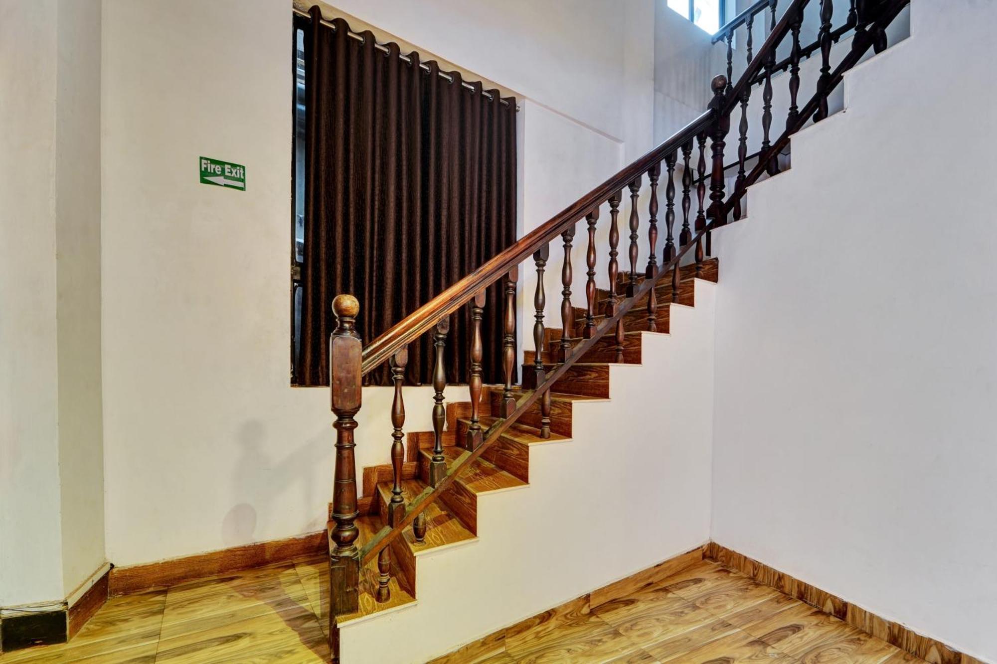 Super Collection O Calvathy Road Near Fort Kochi المظهر الخارجي الصورة